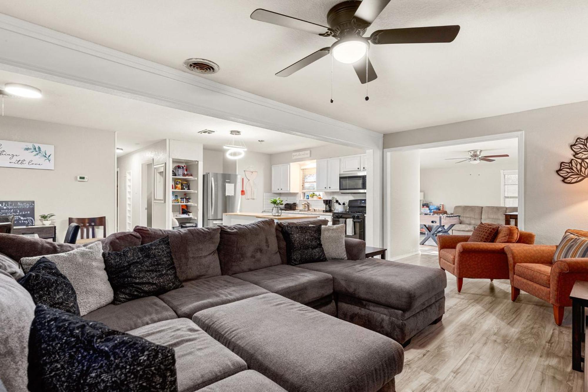 Cozy 3 Bedroom With Hot Tub 2 Min Away From Lackland San Antonio Luaran gambar