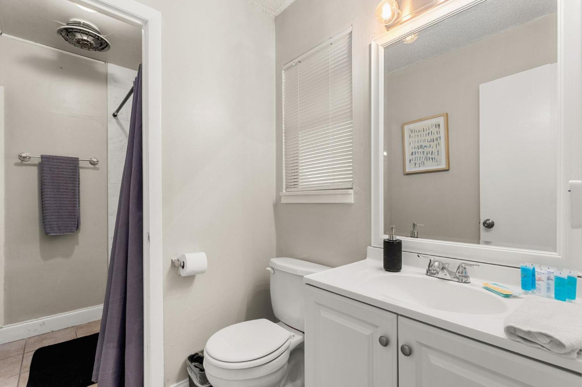 Cozy 3 Bedroom With Hot Tub 2 Min Away From Lackland San Antonio Luaran gambar